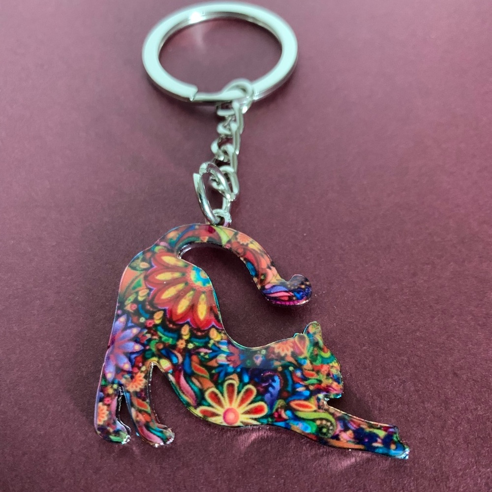 Kitty flower power keychain